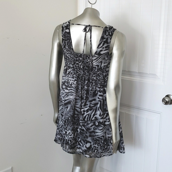 🪻BOGO🪻 B&W Animal Print Dress Size M Like New! - Picture 5 of 10